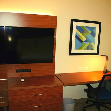 Holiday Inn Express Hotel & Suites Marina By Ihg Exterior photo