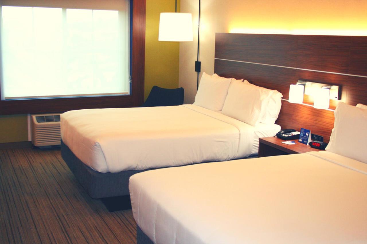 Holiday Inn Express Hotel & Suites Marina By Ihg Exterior photo