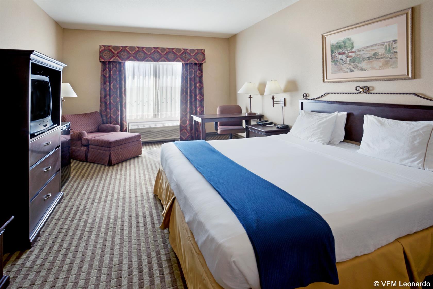 Holiday Inn Express Hotel & Suites Marina By Ihg Exterior photo