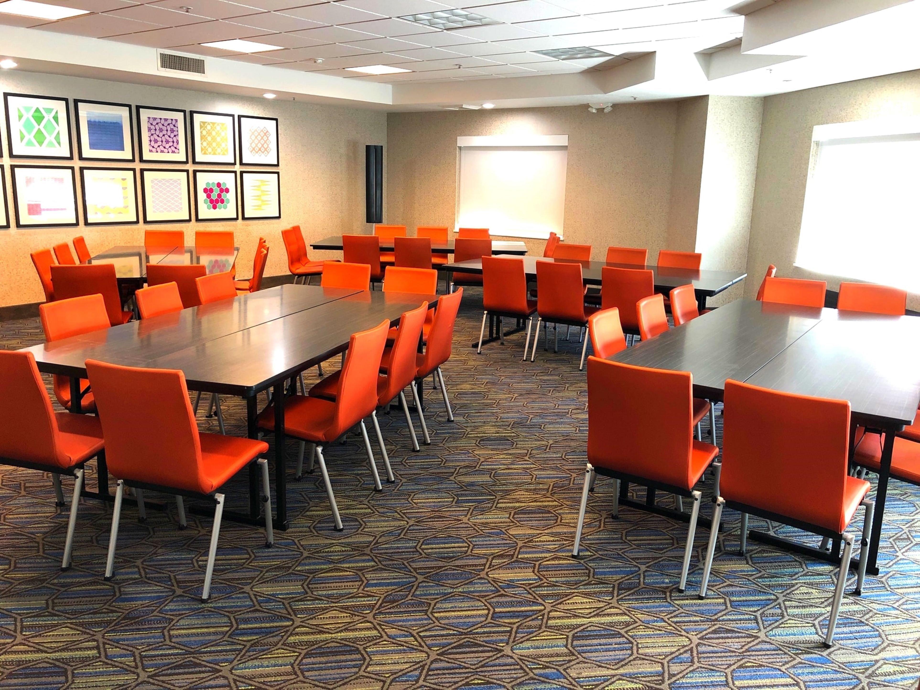 Holiday Inn Express Hotel & Suites Marina By Ihg Exterior photo