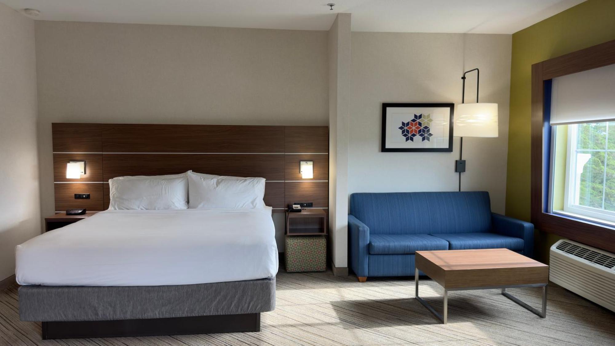 Holiday Inn Express Hotel & Suites Marina By Ihg Exterior photo
