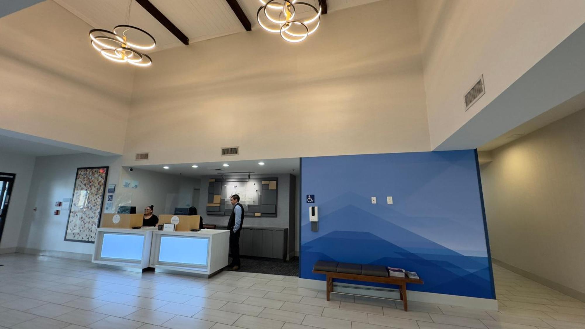 Holiday Inn Express Hotel & Suites Marina By Ihg Exterior photo